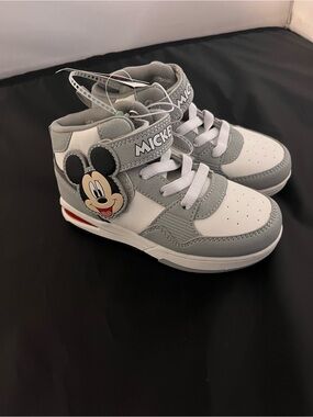 Gray & White Kids High-Top Sneakers size 10